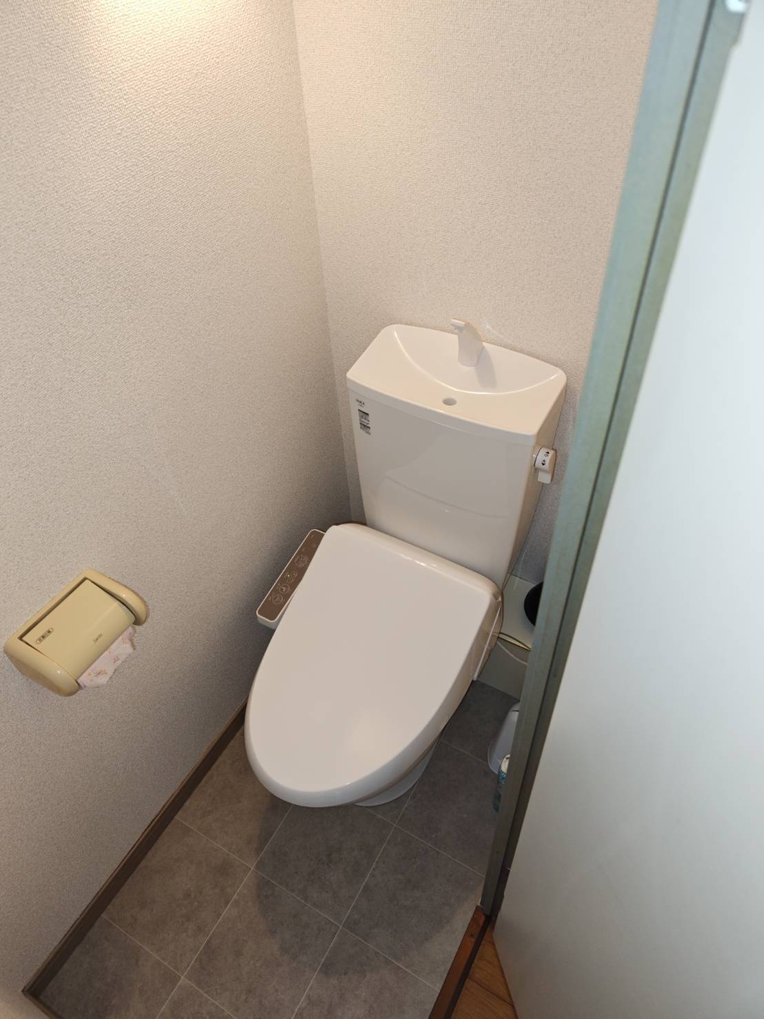 トイレ便器の交換工事 画像
