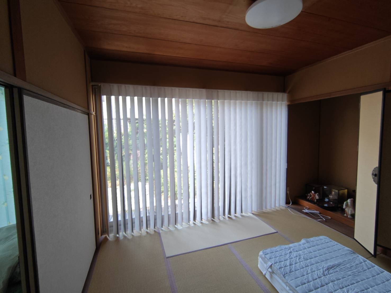 カーテン施工・縦型ブラインド 画像